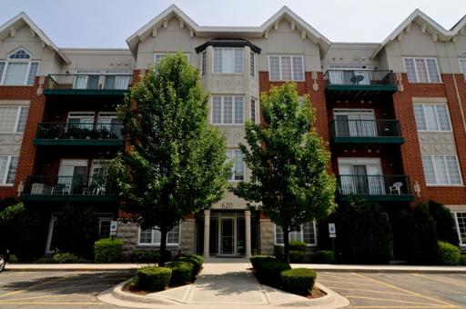 620 Mchenry Rd #408, Wheeling, IL 60090 photo 1