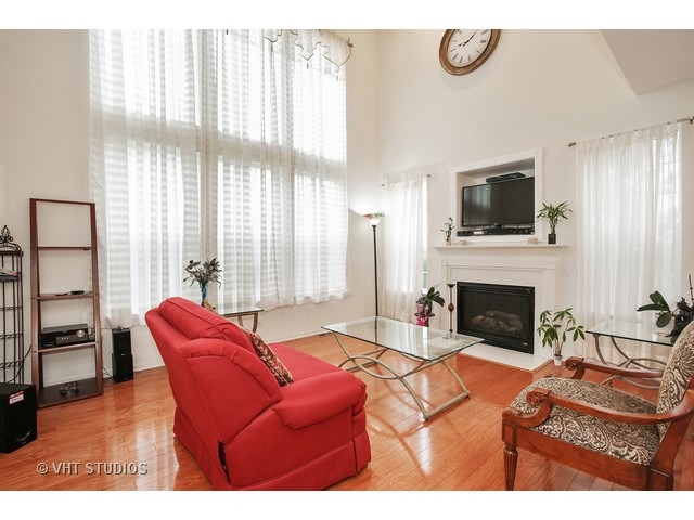 2651 Maple Cir, West Dundee, IL 60118 photo 2