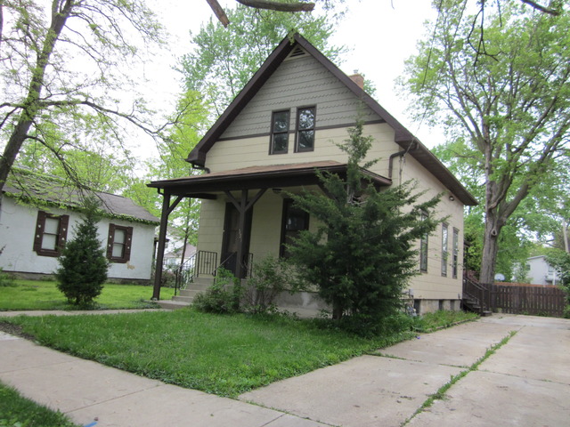 335 Spruce St, Aurora, IL 60506 photo 23