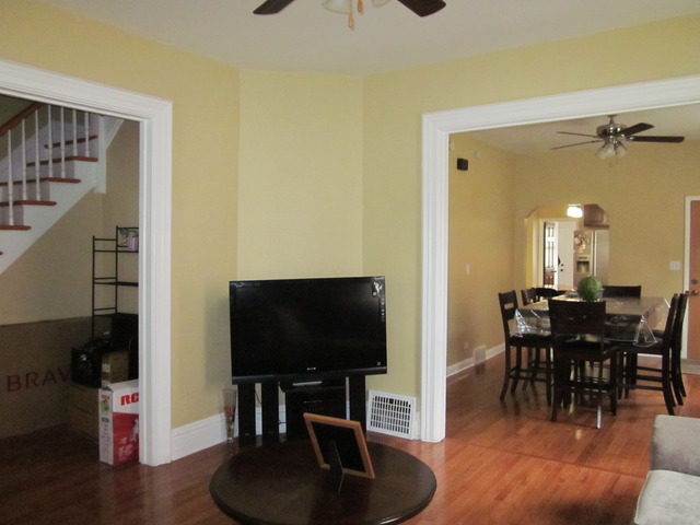 335 Spruce St, Aurora, IL 60506 photo 5