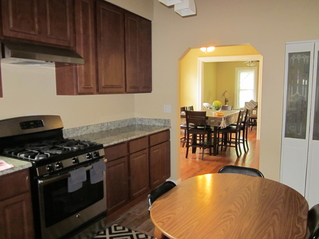 335 Spruce St, Aurora, IL 60506 photo 11