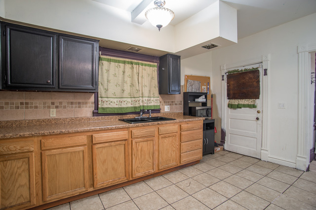 823 Front St, Aurora, IL 60505 photo 6