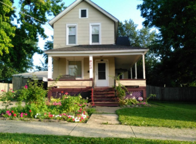823 Front St, Aurora, IL 60505 photo 1