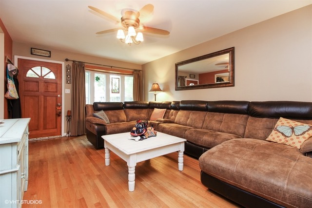 15149 Springfield Ave, Midlothian, IL 60445 photo 2