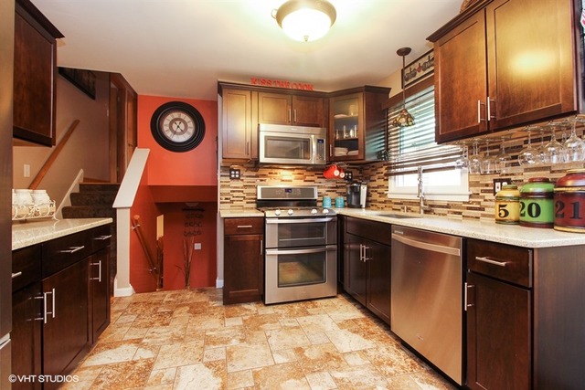 15149 Springfield Ave, Midlothian, IL 60445 photo 3