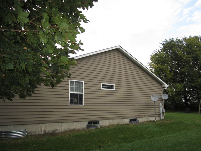 720 Meadow Ln, Hinckley, IL 60520 photo 18
