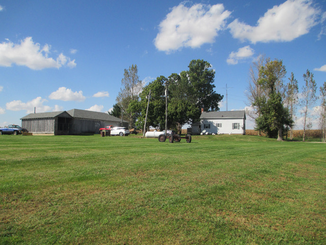 2321 Maytown Rd, Sublette, IL 61367 photo 2