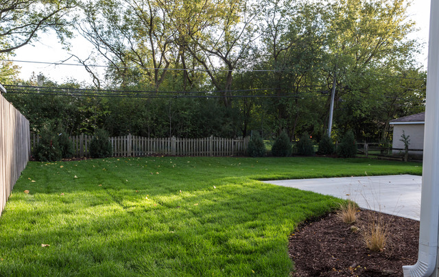 2425 Robincrest Ln, Glenview, IL 60025 photo 24