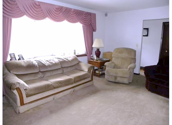 864 Adeline Dr, Elgin, IL 60123 photo 5