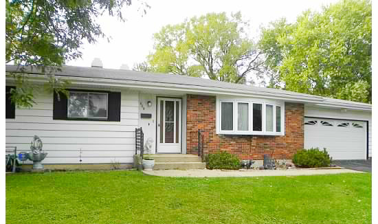 864 Adeline Dr, Elgin, IL 60123 photo 1