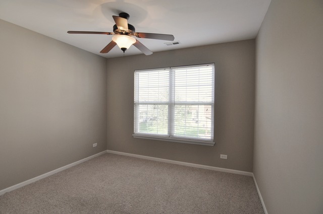 2379 Georgetown Cir, Aurora, IL 60503 photo 12