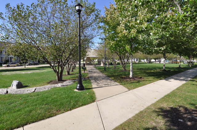 2379 Georgetown Cir, Aurora, IL 60503 photo 17