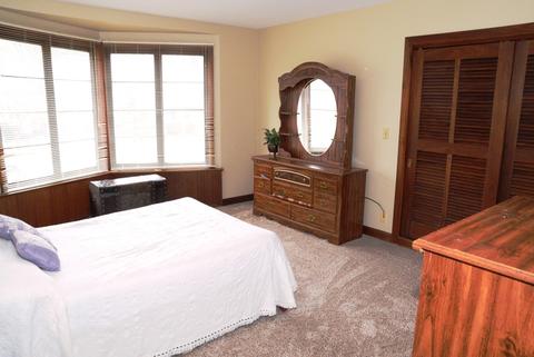 905 Brook St, Elgin, IL 60120 photo 15