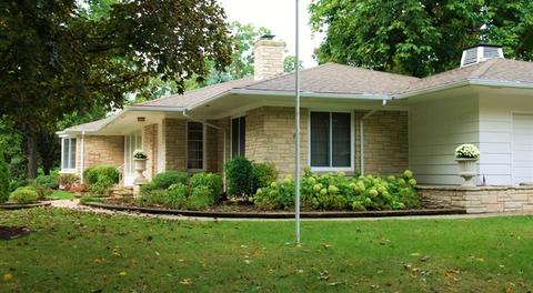 905 Brook St, Elgin, IL 60120 photo 1