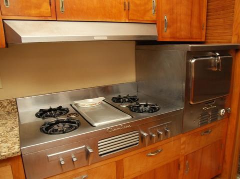 905 Brook St, Elgin, IL 60120 photo 10