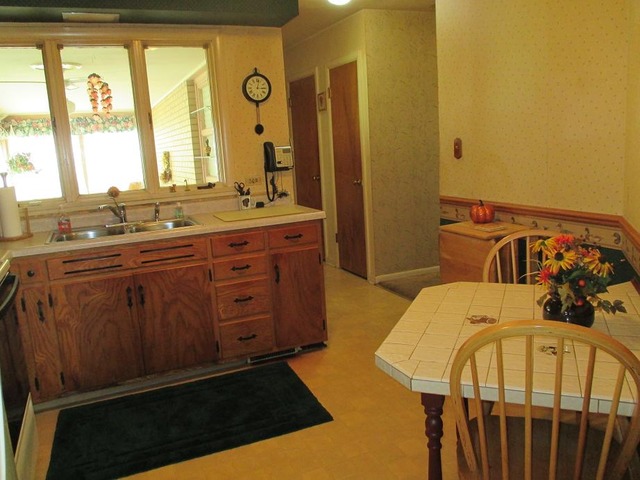 448 Hubbard Ave, Elgin, IL 60123 photo 6
