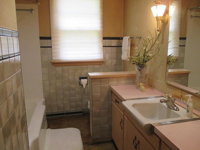448 Hubbard Ave, Elgin, IL 60123 photo 10