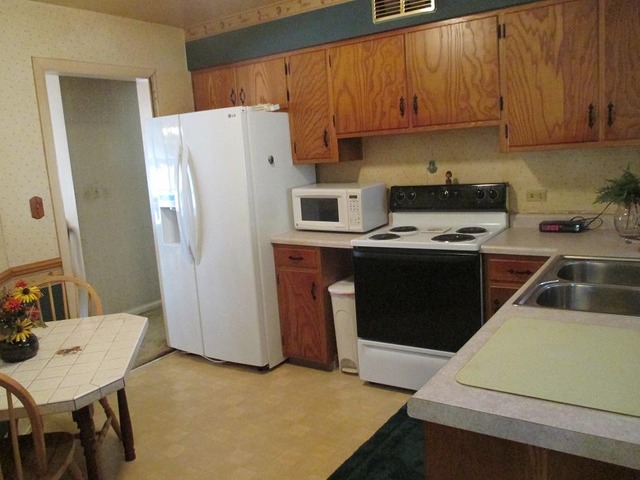 448 Hubbard Ave, Elgin, IL 60123 photo 5