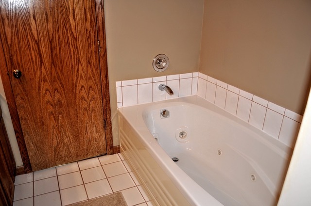 2018 Clematis Dr, Algonquin, IL 60102 photo 10