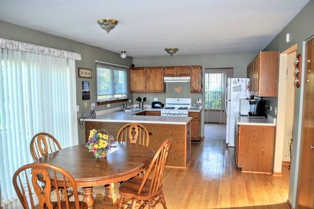 2018 Clematis Dr, Algonquin, IL 60102 photo 3