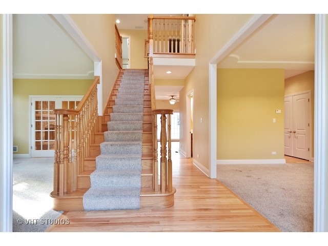 8600 Laporte Ave, Burbank, IL 60459 photo 2