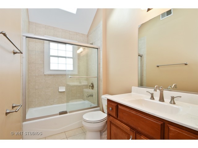 8600 Laporte Ave, Burbank, IL 60459 photo 13