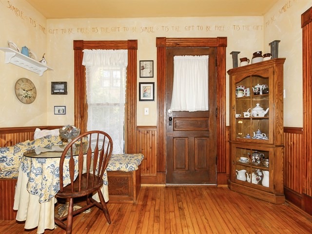 370 N Worth Ave, Elgin, IL 60123 photo 9