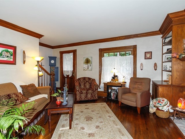 370 N Worth Ave, Elgin, IL 60123 photo 3