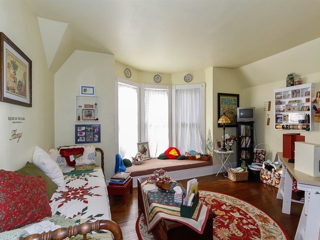 370 N Worth Ave, Elgin, IL 60123 photo 17