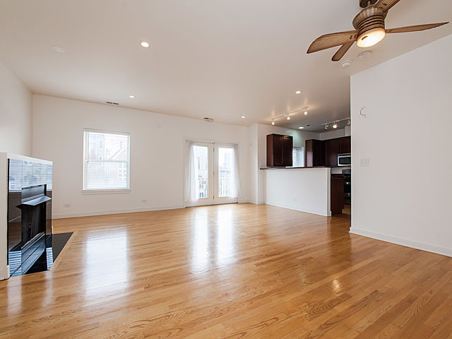822 E Bowen Ave #3B, Chicago, IL 60653 photo 3