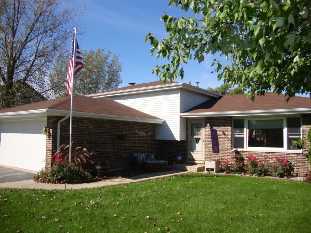 23734 E Jonathan Ln, Crete, IL 60417 photo 1