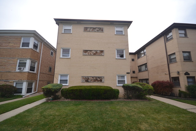 2445 N 78th Ave #1W, Elmwood Park, IL 60707 photo 1
