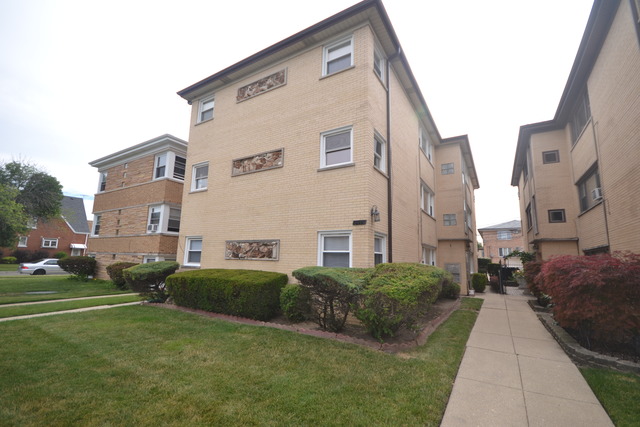 2445 N 78th Ave #1W, Elmwood Park, IL 60707 photo 3