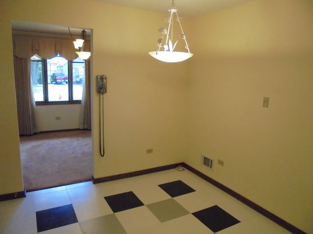 7716 W 82nd St, Bridgeview, IL 60455 photo 12