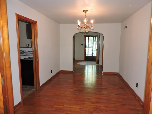 635 S Main Ave, Kankakee, IL 60901 photo 4