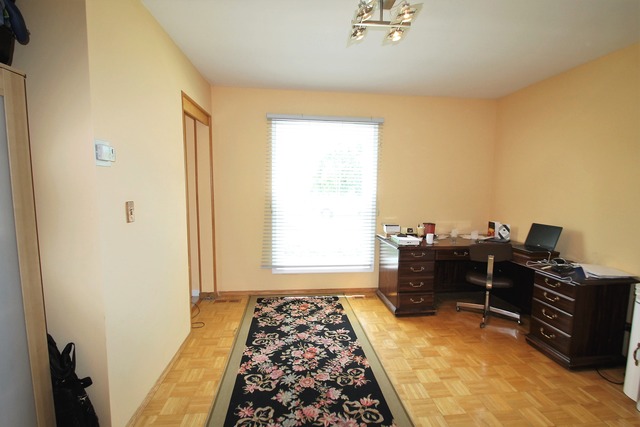 580 W Paddock Dr, Wheeling, IL 60090 photo 4