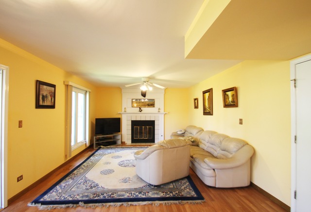580 W Paddock Dr, Wheeling, IL 60090 photo 10
