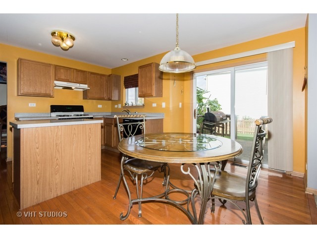 2900 Bliss Ct, Plainfield, IL 60586 photo 6