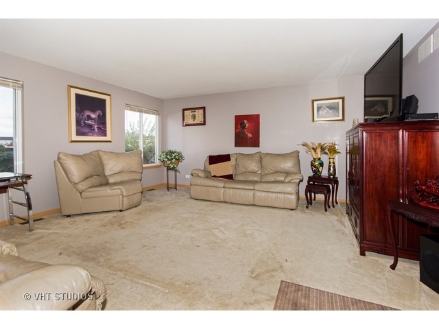 2900 Bliss Ct, Plainfield, IL 60586 photo 3