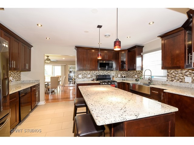 7716 W 81st St, Bridgeview, IL 60455 photo 4