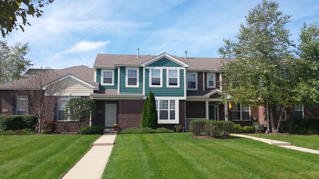 222 Longview Dr, Elgin, IL 60123 photo 1