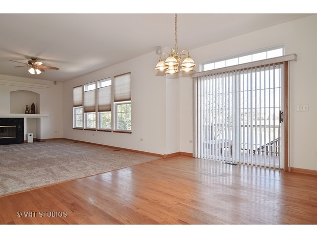 771 Castleton Ct, Carol Stream, IL 60188 photo 4