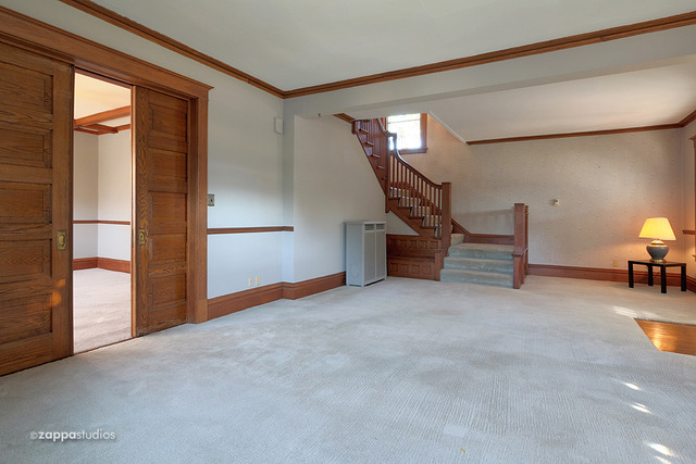 800 Saint John St, Elgin, IL 60120 photo 4