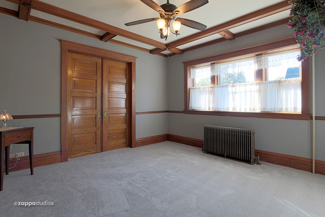 800 Saint John St, Elgin, IL 60120 photo 8