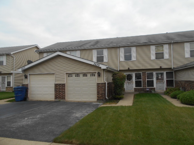 2629 E Martha Pl, Burnham, IL 60633 photo 1