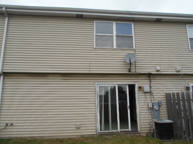 2629 E Martha Pl, Burnham, IL 60633 photo 2