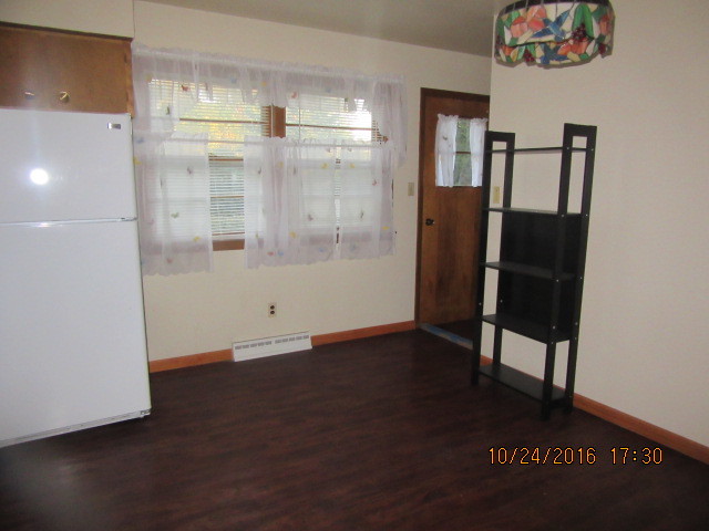 900 E 1st St, Lockport, IL 60441 photo 6