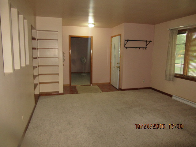900 E 1st St, Lockport, IL 60441 photo 11