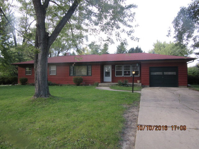 900 E 1st St, Lockport, IL 60441 photo 1