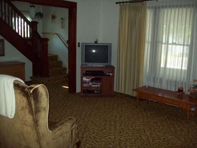 209 S 2nd St, Walnut, IL 61376 photo 7
